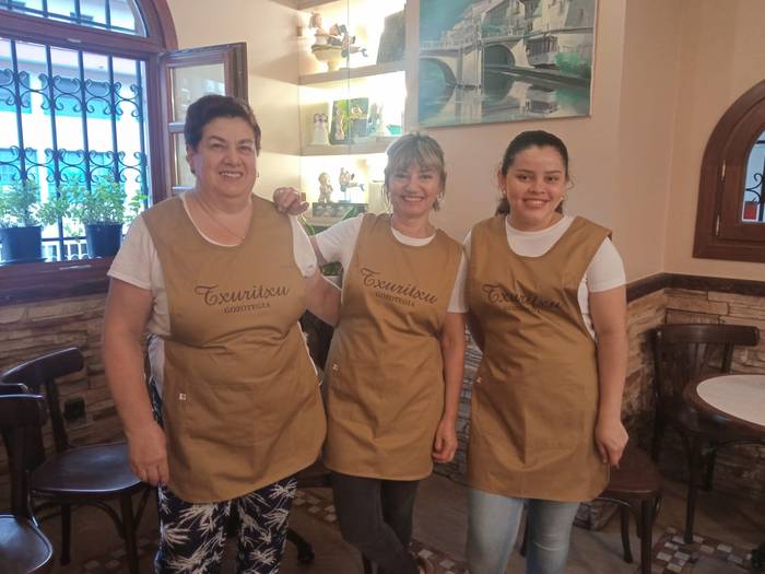 Txuritxu Gozotegia, 40 urte herritarrak goxatzen