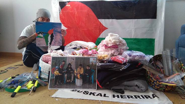 Palestinako umeei materiala emateko kanpaina hasiko da