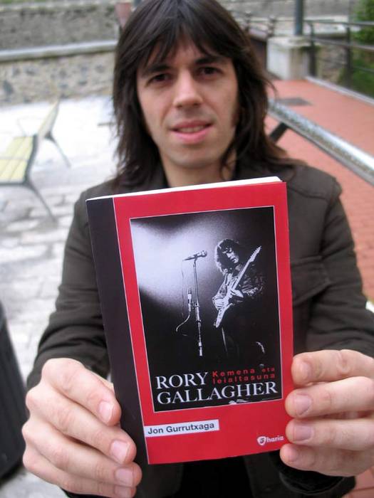 1706642003683 Rory Gallagher gitarrajoleari buruzko biografia idatzi du Ion Gurrutxagak