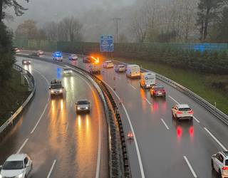 Istripua gertatu da A-8 autobidean Elgoibar parean, eta errail bat itxita dute Bilborako noranzkoan