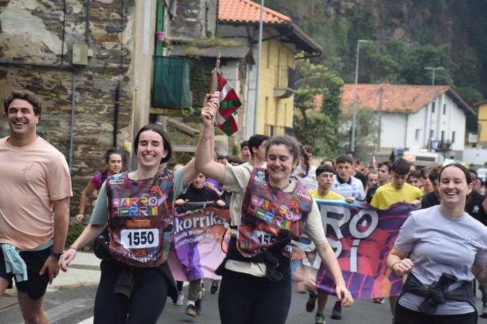 DEBA. 24. Korrikari ongietorria.