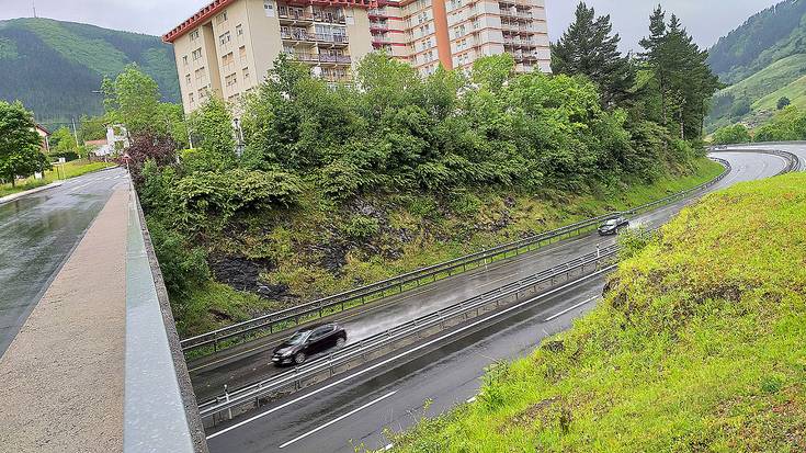 Zaraten kontrako pantailak jarriko ditu Bidegik AP-8 autobidean Elgoibar parean