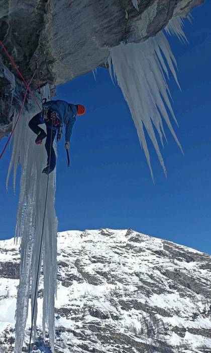 Josu Merinok jaso du FEDME sarietako bat, Suitzan eta Italian eginiko izotz eskaladengatik