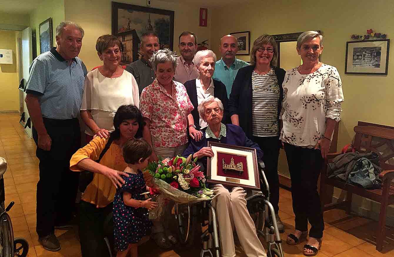 Vicenta Ecenarro elgoibartarrak 100 urte bete ditu