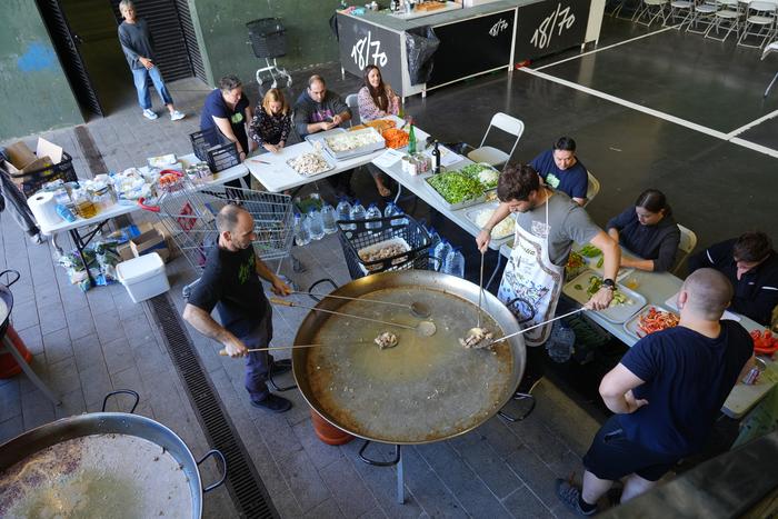 Zuhatzak esker ona adierazi die Euskal Jaia aurrera ateratzen lagundu duten guztiei
