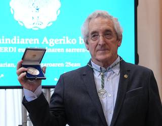 Andres Alberdi euskaltzain osoa emeritu egin dute