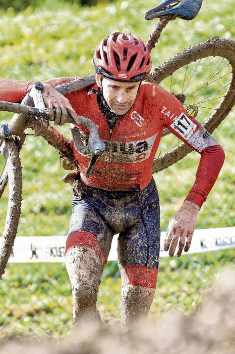 Aitor Hernández, txirrindularia: "Egoera txarrenetan moldatzen naiz ondoen"