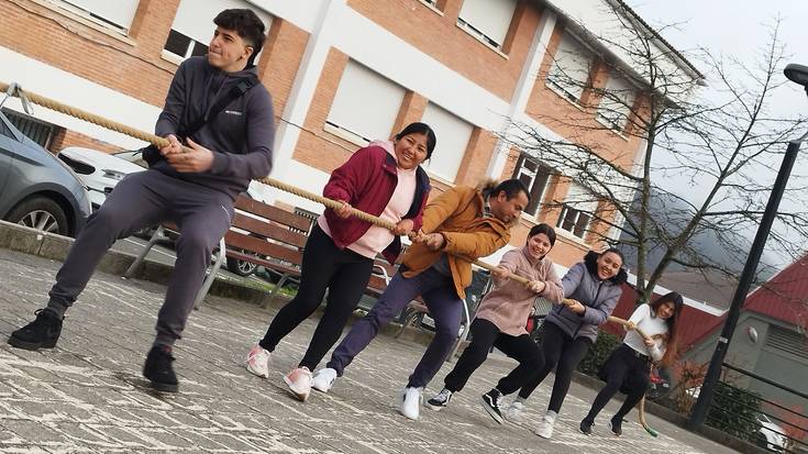 Bosko eguna ospatuko dute ostiralean irakaskuntza ertaineko Elgoibarko ikastetxeetan