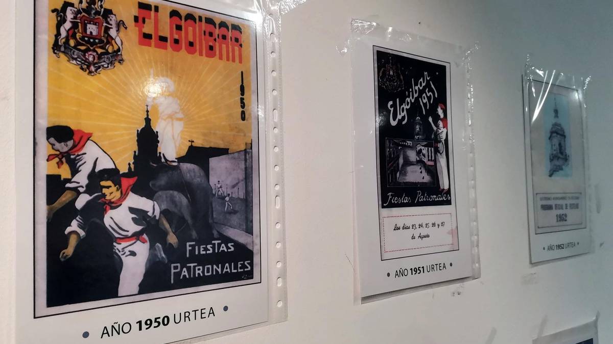 Sanbartolomeetako egitarauen azalen erakusketa, Kultur Kafean