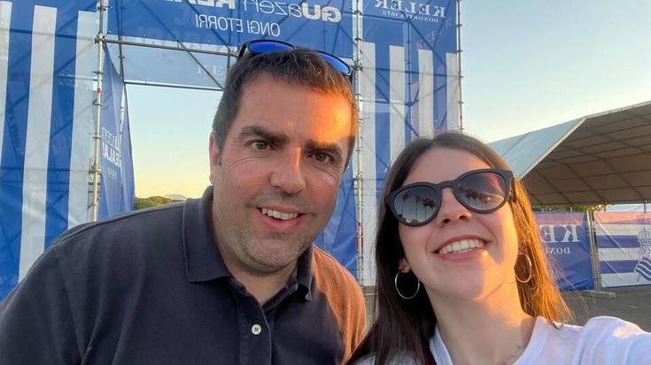 Mendaroko kuadrillak ere iritsi dira Sevillara, Realaren egun handiaz gozatzera