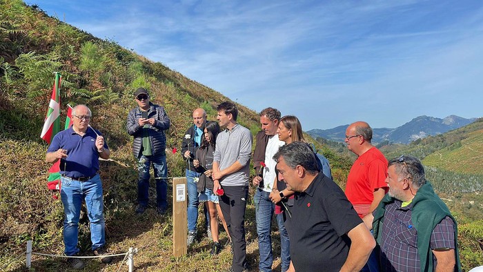 Aitor Esteban eta Arantxa Tapia Zirardamendiko omenaldian parte hartuko dutenen artean