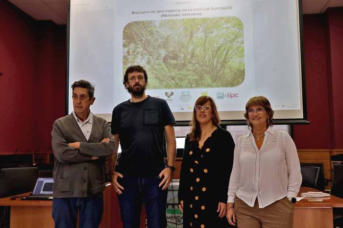 Labar-artea aurkitu dute Mendaroko Santakutz kobazuloan