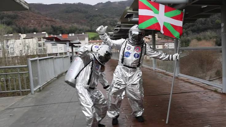 Mendaroko inauteri goizeko giroa, bideoan