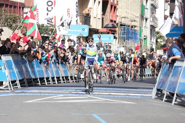 Simon Gerransek irabazi du Itzuliko lehen etapa, Elgoibarren