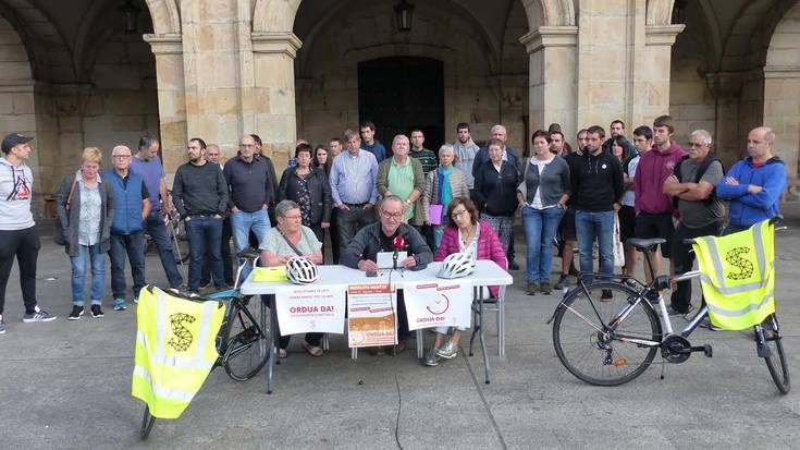 Elgoibar eta Oñati bizikletaz lotuko dituzte, preso adinduak etxeratzeko eskaerarekin