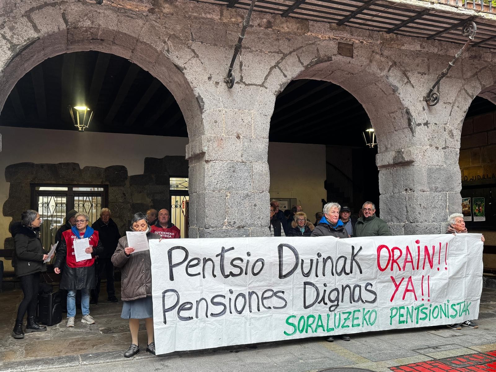 Erretiro adina, elikagaien prezioak eta ko-ordaineta farmazeutikoa kezka-iturri