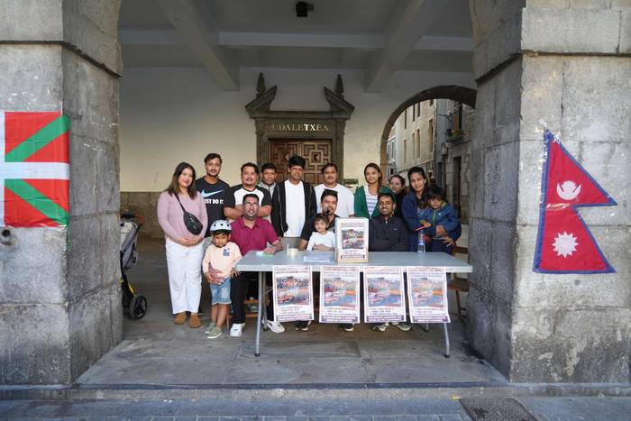 1.350 euro pasatxo bildu dituzte Deban, Nepalgo uholdeek kaltetutakoei laguntzeko