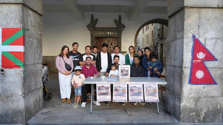 1.350 euro pasatxo bildu dituzte Deban, Nepalgo uholdeek kaltetutakoei laguntzeko