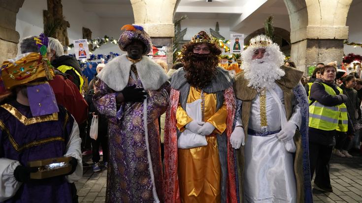 Debako Errege kabalgata, bideoan