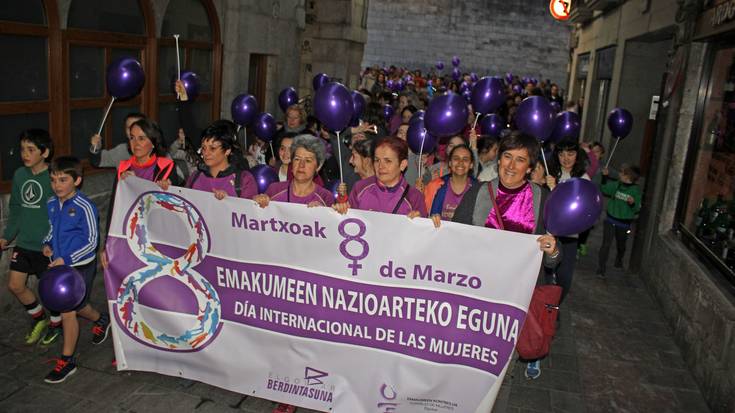 Martxoaren 8aren harira, hainbat ekitaldi antolatu dituzte Elgoibarren eta Mendaron