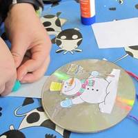 Gabonetako apaingarri ekologikoak egiteko tailerra