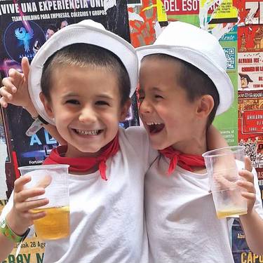 Zorionak, Izei eta Uhaitz