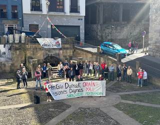 Zazpi urte baino gehiago pentsio publiko duinak eta bizitzeko bestekoak aldarrikatzen