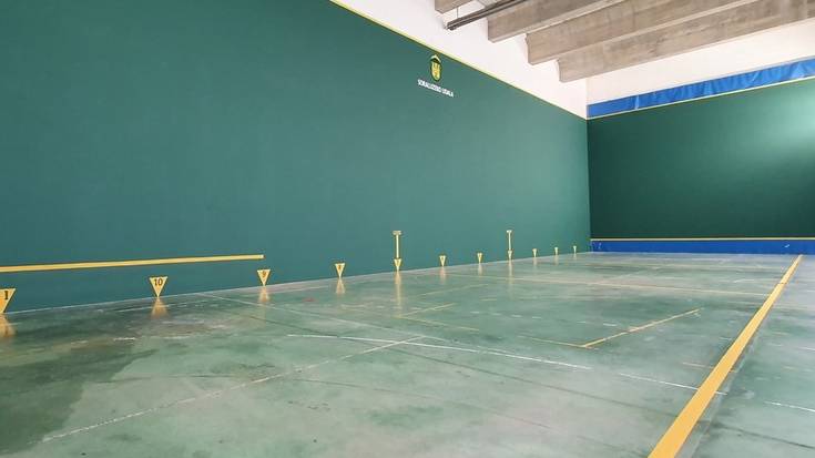 Aisialdia Elkarrekin lan-taldearen ekimenez, martxora arteko zapatutan kiroldegiko frontoia jolasgune bihurtuko da, asteburu honetatik aurrera