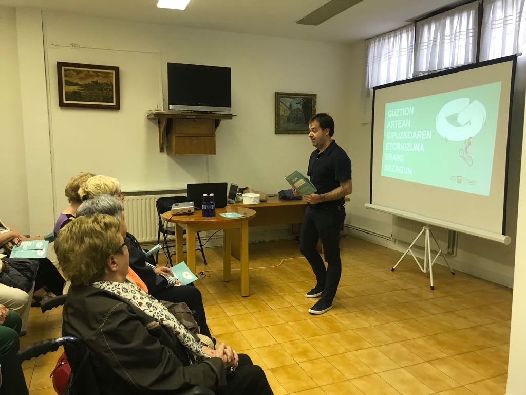 Ordenagailua eta Internet erabiltzen ikasteko ikastaroa, Itxaropenan