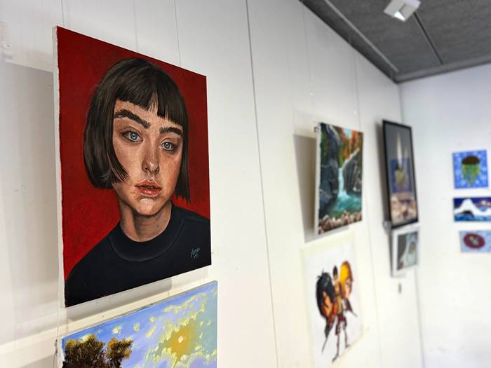 Ane Arte Tailerreko ikasleen lanekin osatutako erakusketa, Kultur Kafean