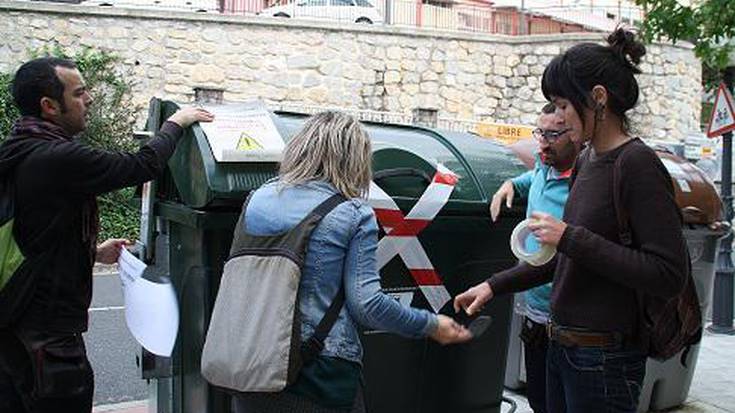 Zaborrontziak prezintatu eta errefusa batzeko beste sistema bat eskatu zuten atzo