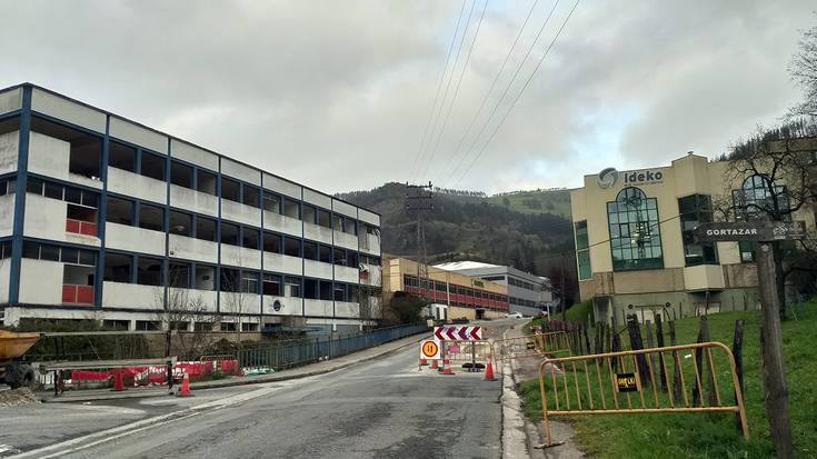 Hasi dituzte Arriaga industrialdea berrurbanizatzeko lanak