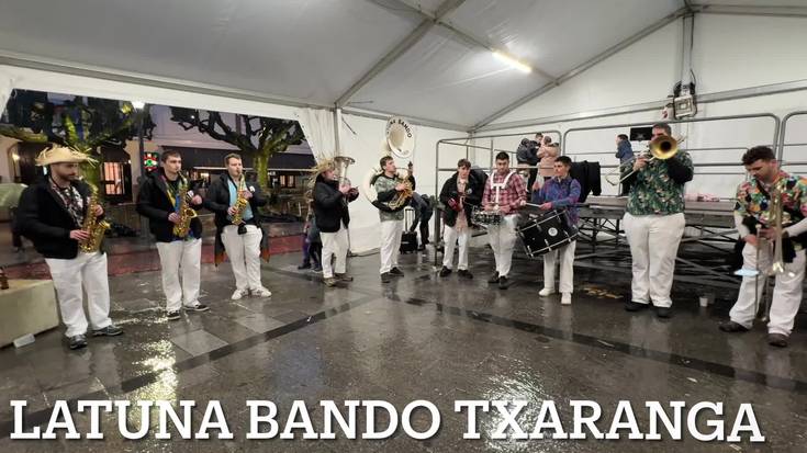 Kalitatezko martxa Latuna Bando txarangarekin