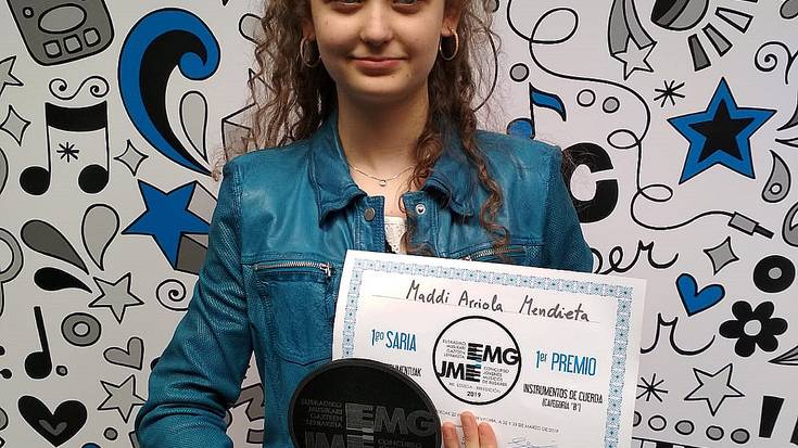 Euskadiko Musikari Gazteen lehiaketa irabazi du Maddi Arriolak