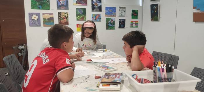 Ane arte tailerreko ikasleen lanak jarri dituzte ikusgai Kultur Kafean