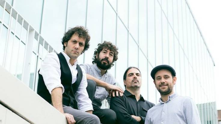 Dolmenen Ibilbidea, zuhaitz landaketa eta swing dantzaldia domekan, Blues Hotsak Jaialdia hasteko