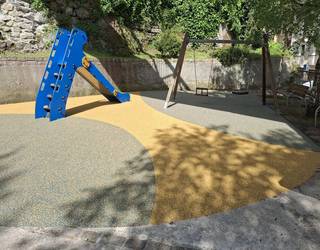 Atxuri eta Estaziñoko haur-parkeetan hobekuntza egin dira azken egunetan