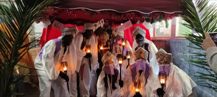 Errege Kabalgatarako laguntza eskaera