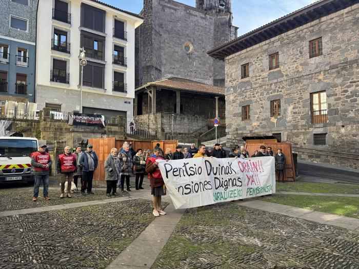 EiTBren Maratoiko dirua gobernuko erakunde batendako izango dela salatu zuten