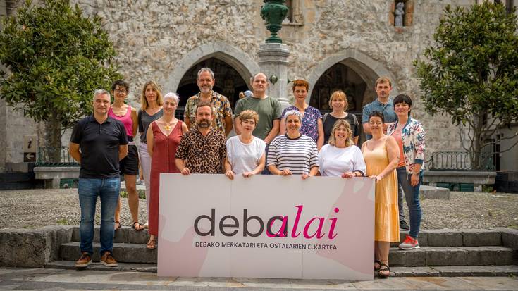 Irudi berria aurkeztu du Debalai Merkatari eta Ostalaritza Elkarteak