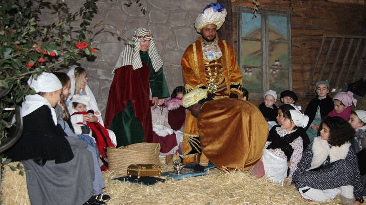 Opariz beteta iritsi dira Ekialdeko Errege Magoak