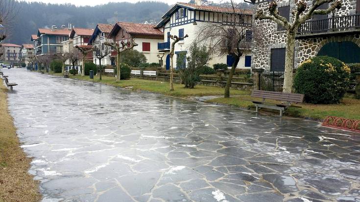 " 'Ohiko susmagarria' Deban"