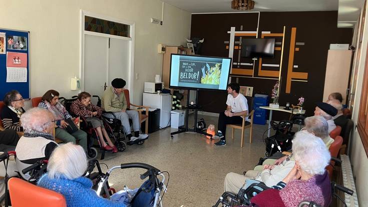 Mesedeetako egoitzan ere murgildu ziren Gaba Baltzean