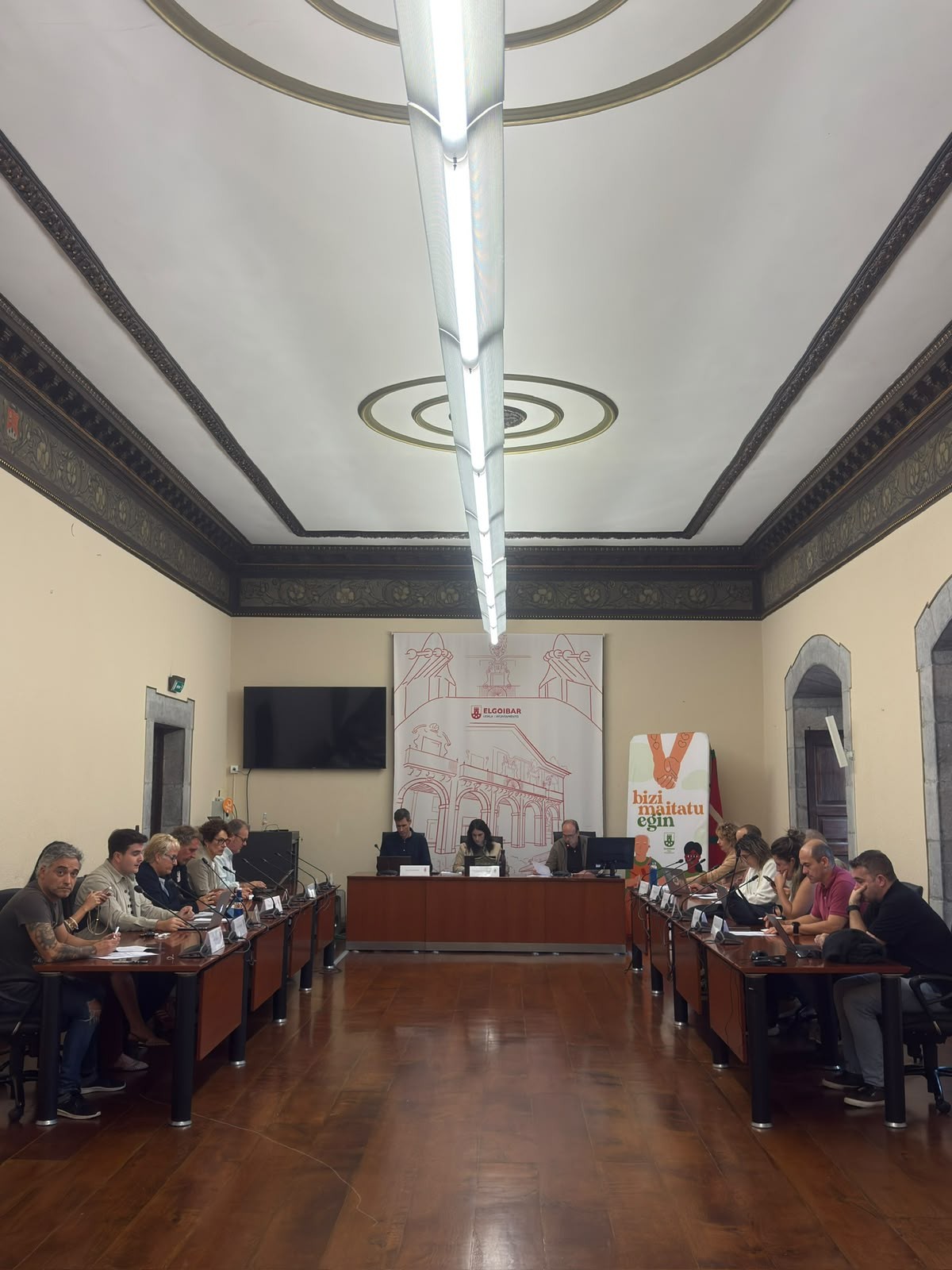%3 garestituko dira oro har udal zerga eta tasak 2027an Elgoibarren, Gipuzkoako KPIaren azpitik