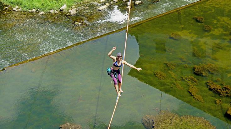 Erakusketa: "I. Slackline Topaketa".