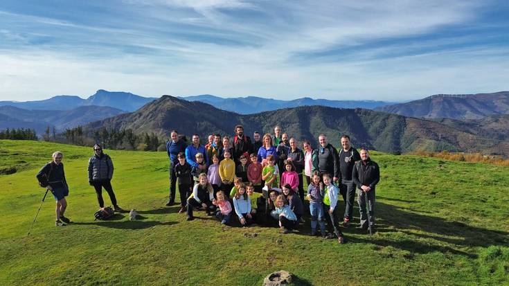 Kalamua eta Akondia artean ibili dira Mendaroko mendizaleak