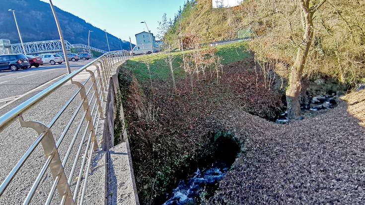 Elgoibar eta Bergara arteko Erdi Aroko bideko zubia berreskuratu du Udalak