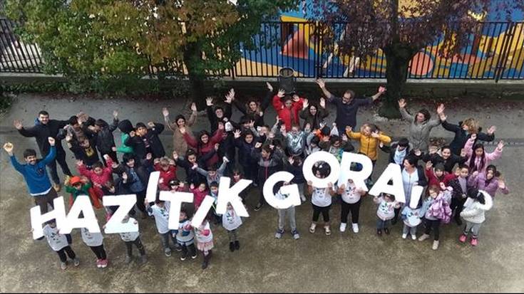 Euskal Eskola Publikoaren jaia atzeratu dute