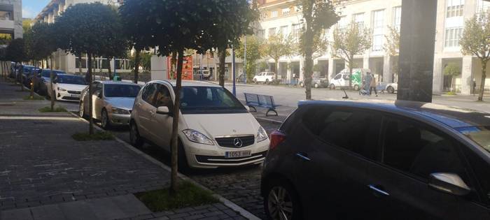 Herriko Enparantzan trafikoari jarritako mugak mantendu egingo ditu Mendaroko Udalak