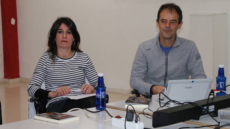 Jon Arretxe: "Joera dago etorkinak identifikatzeko ongi-etorria ez den zerbaitekin, gure laguntzez aprobetxatzera datozela, eta ez da batere justua"